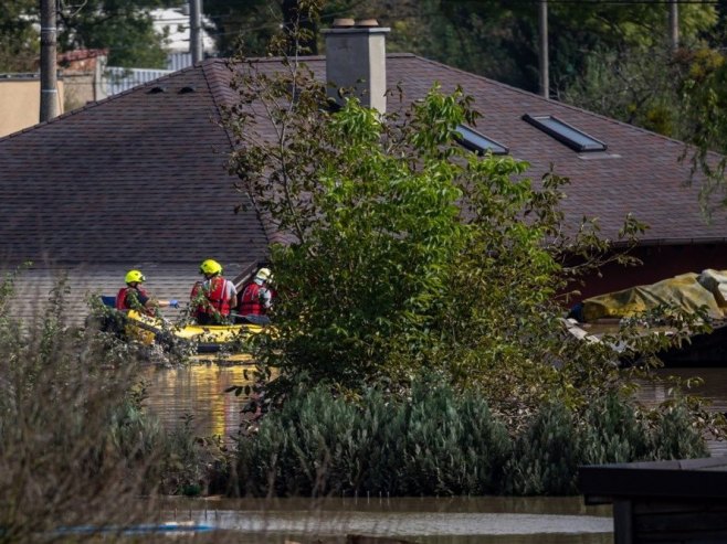 Poplave u Češkoj (Foto: EPA-EFE/MARTIN DIVISEK) - 