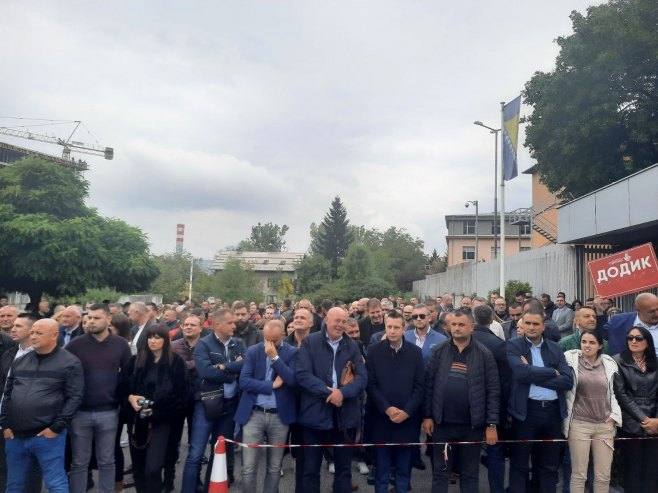 Suđenje Dodiku i Lukiću - Foto: RTRS