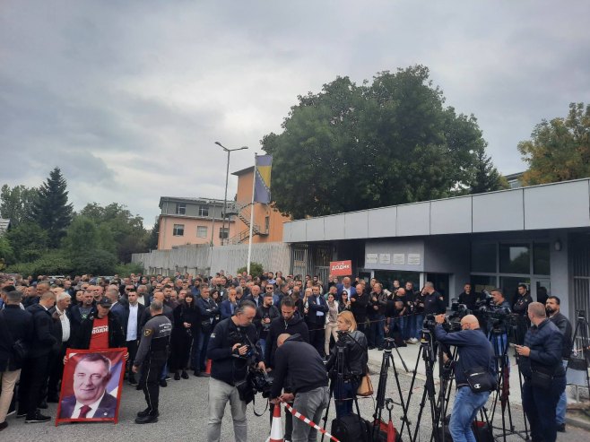 UŽIVO - Konferencija za novinare nakon održanog ročišta Dodiku i Lukiću