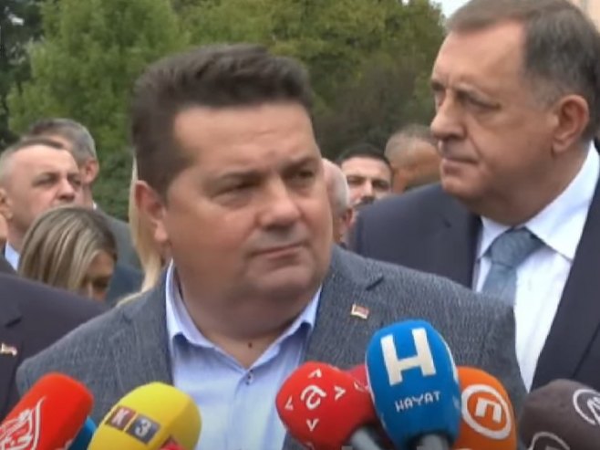 Stevandić: Sramotan pokušaj uvođenja mejlova kao dokaznog materijala (VIDEO)