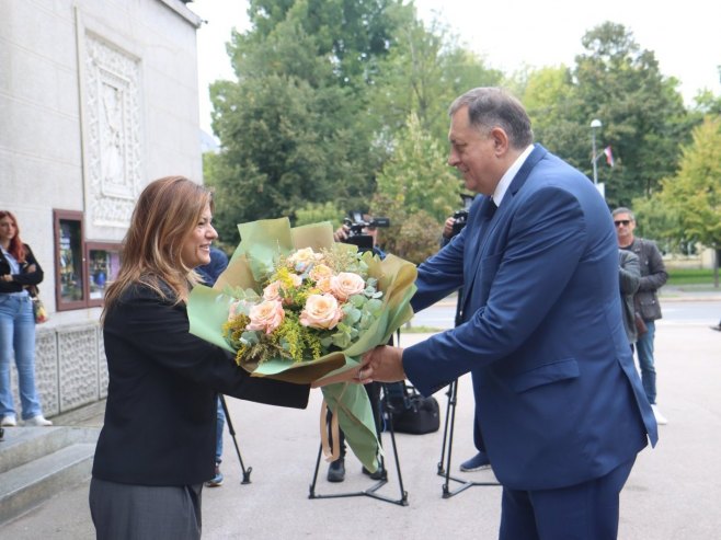 Milorad Dodik u Narodnom pozorištu - Foto: predsjednikrs.rs/Borislav Zdrinja