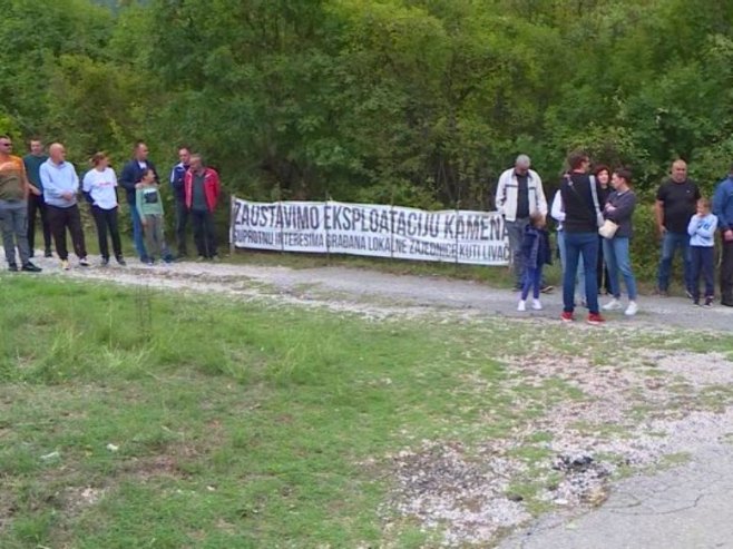 Protest mještana sela Kuti Livač - Foto: RTRS