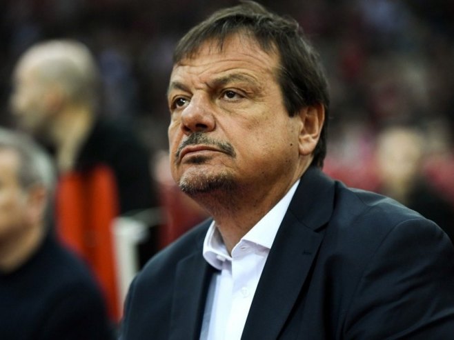 Ergin Ataman (Foto: EPA-EFE/Georgia Panagopoulou, ilustracija) - 