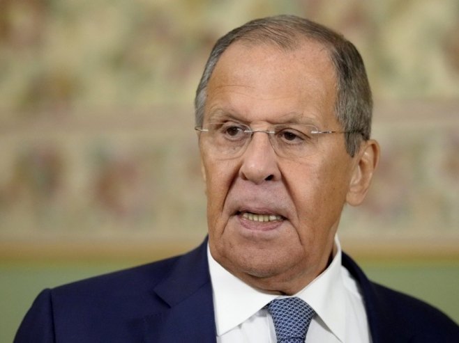 Sergej Lavrov (foto: EPA-EFE/ALEXANDER ZEMLIANICHENKO) - 