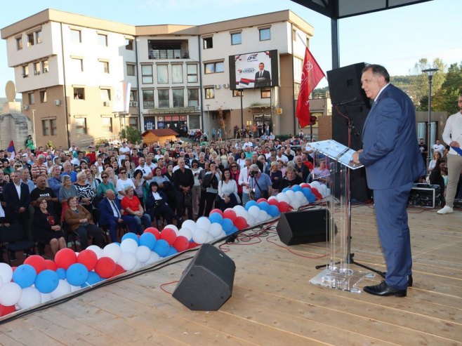 Dodik u Šipovu - Foto: SRNA