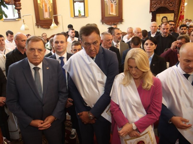 Liturgija povodom osveštanja Hrama Svetog velikomučenika Georgija na Paprikovcu (FOTO)