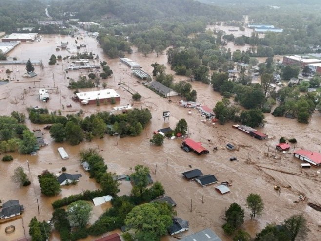 Uragan "Helen" odnio oko 600 života