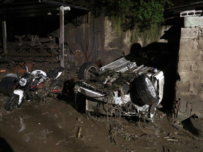 Posljedice poplave u Ekvadoru (Foto: EPA-EFE/Jose Jacome) - 