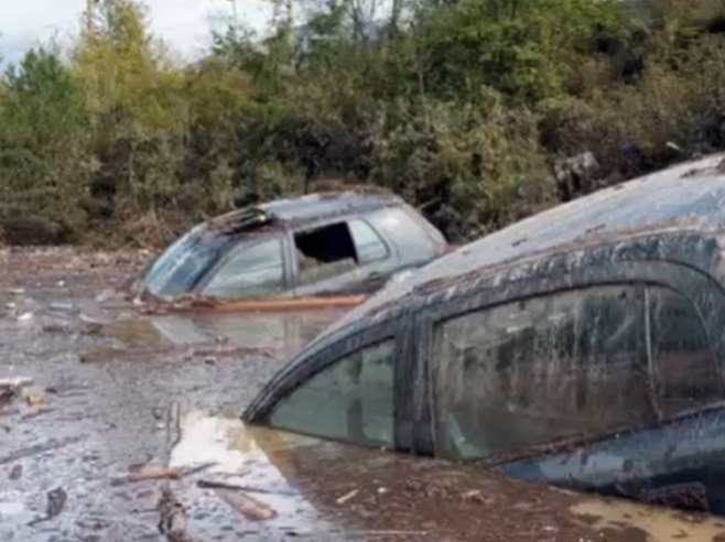 Najmanje devet zemalja ponudilo ili šalje pomoć poplavljenim područjima u FBiH