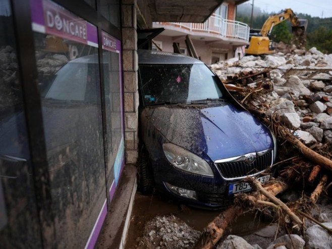 Poplave u FBiH (foto: EPA-EFE/NIDAL SALJIC) - 