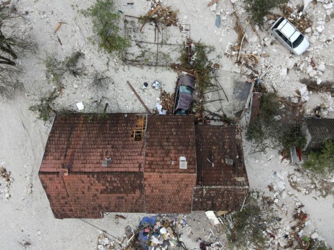 Poplave u FBiH (Foto: EPA-EFE/NIDAL SALJIC - 