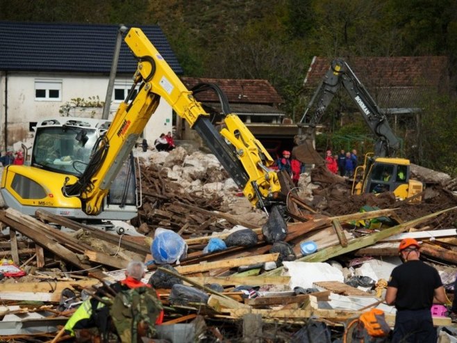 Raščišćavanje (Foto: EPA-EFE/NIDAL SALJIC/ilustracija) - 