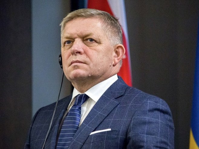 Robert Fico (foto: EPA-EFE/ZUZANA GOGOVA) - 