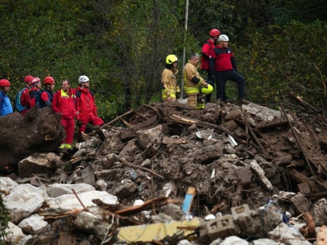 Јablanica - potraga za nestalima (Foto. EPA-EFE/NIDAL SALJIC) - 