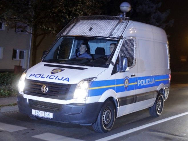 Hrvatska policija (Foto ilustracija: EPA-EFE/ANTONIO BAT) - 