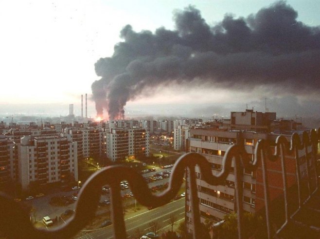 Posljedica NATO bombardovanja (Foto: EPA/Sasa Stankovic - YUGOSLAVIA OUT) - 