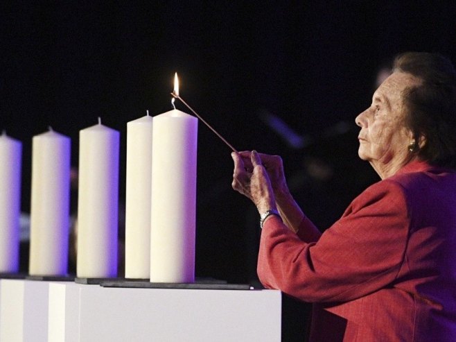 Lili Ebert (Foto: EPA/FACUNDO ARRIZABALAGA) - 