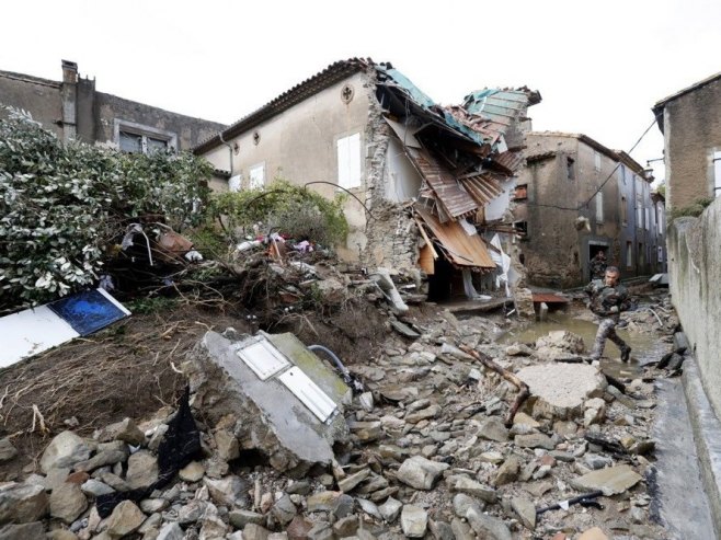 Francuska, nevrijeme (foto: arhiva/EPA-EFE/GUILLAUME HORCAJUELO) - 