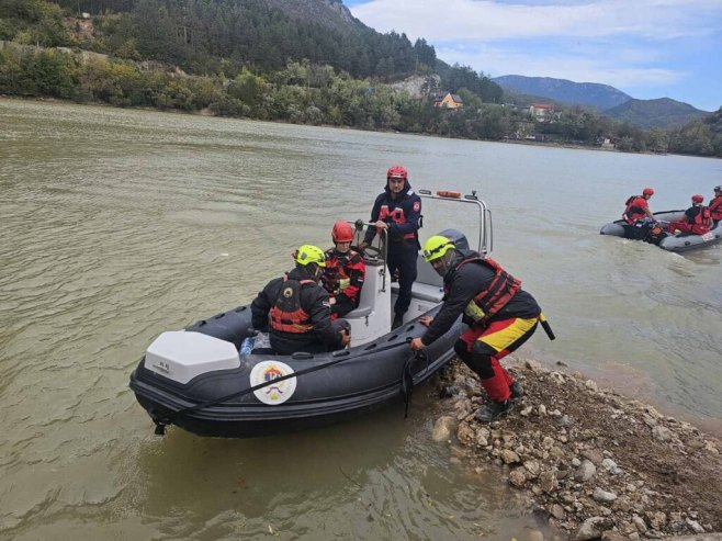 Tim za spasavanje na vodi i pod vodom - Foto: SRNA