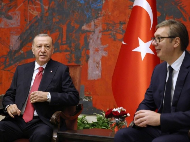 Erdogan sa Vučićem: BiH politički vrlo ranjiva, promijeniti to što prije (VIDEO)