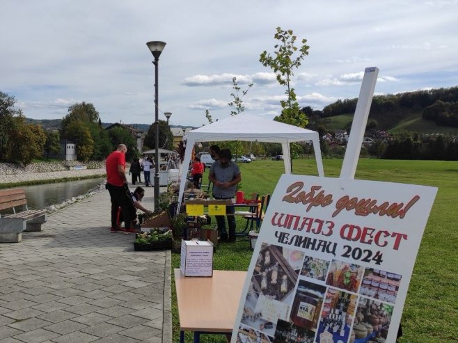 Čelinac: Na Špajz festu predstavilo se 17 izlagača (FOTO)