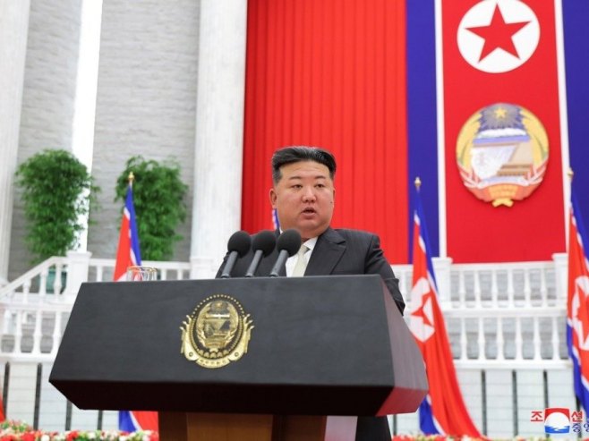 Kim DŽong Un (Foto: EPA/KCNA) - 