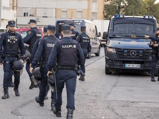 Španska policija (Foto: ilustracija/EPA-EFE/JOSE MANUEL ) - 