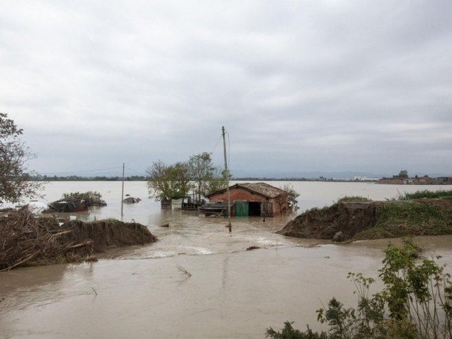 Poplave u Italiji (Foto: EPA-EFE/MAX CAVALLARI) - 