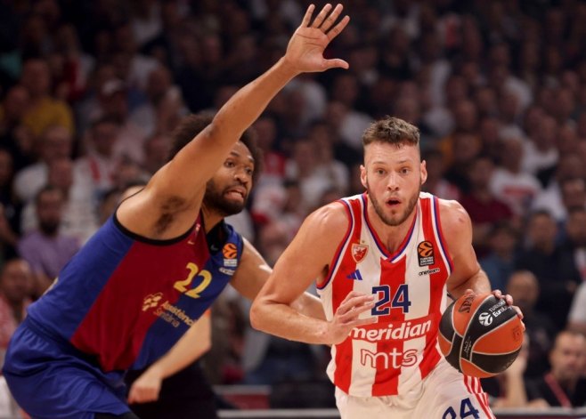 Crvena zvezda - Barselona (Foto: EPA-EFE/ANDREJ CUKIC) - 