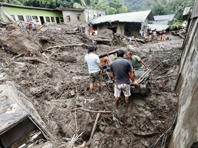 Oluja na Filipinama (Foto: EPA-EFE/FRANCIS R. MALASIG) - 