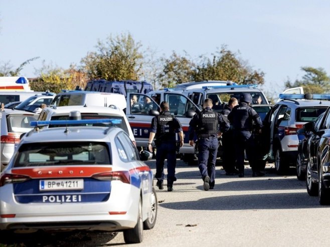 Policija traži bjegunca u Austriji (Foto: EPA-EFE/FRANZ PLECHINGER) - 