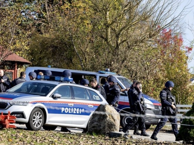 Policija Austrije (foto: EPA-EFE/FRANZ PLECHINGER) - 