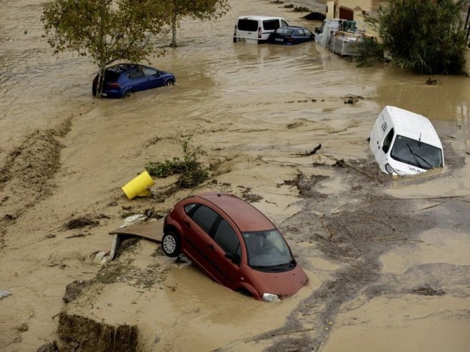 Poplave u Španiji (Foto: EPA/JORGE ZAPATA) - 