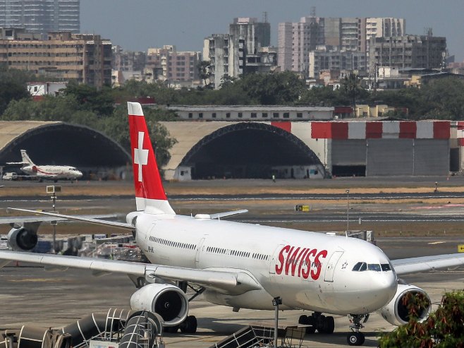 Avion Svis kompanije (Foto: EPA-EFE/DIVYAKANT SOLANKI) - 