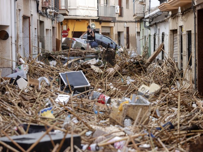 Posljedice poplava u Valensiji (Foto: EPA-EFE/MANUEL BRUQUE) - 