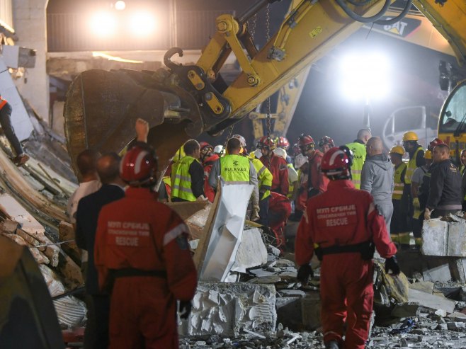 Tragedija u Novom Sadu (foto: TANJUG/ NENAD MIHAJLOVIĆ/ nr) - 