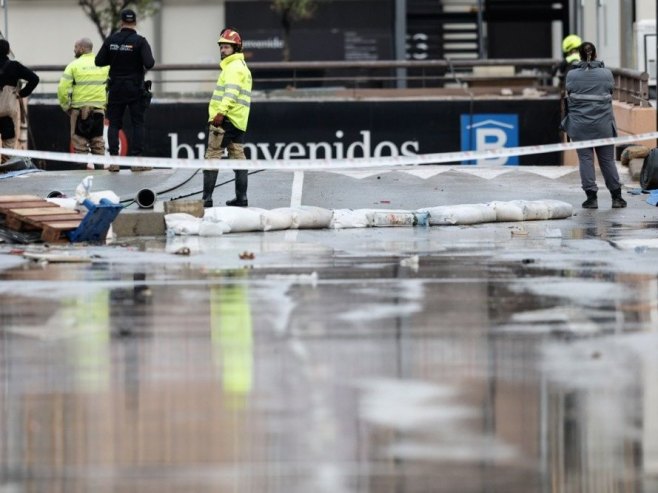 Poplave (Foto: EPA-EFE/KAI FORSTERLING/ilustracija) - 