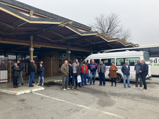 Štrajk radnika prijedorskog “Autotransporta” - Foto: RTRS