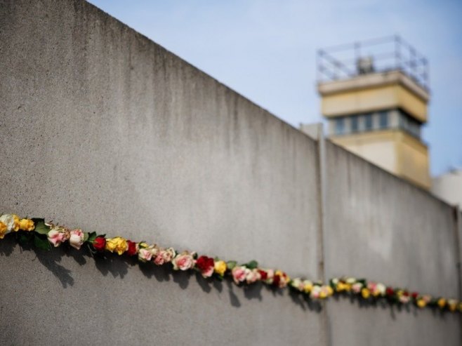 Berlinski zid (foto:  EPA-EFE/CLEMENS BILAN - ilustracija) - 