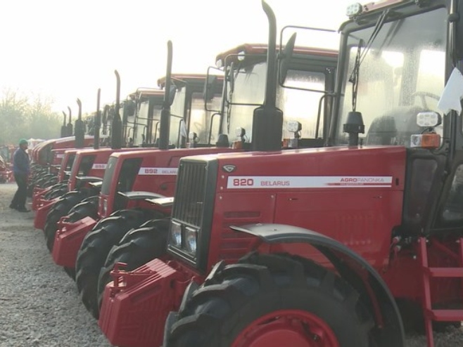 Veliko interesovanje za nabavku bjeloruskih traktora - podrška od 60 odsto vrijednosti (VIDEO)