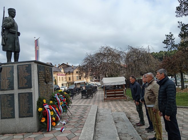 Polaganje vijenaca - Foto: SRNA