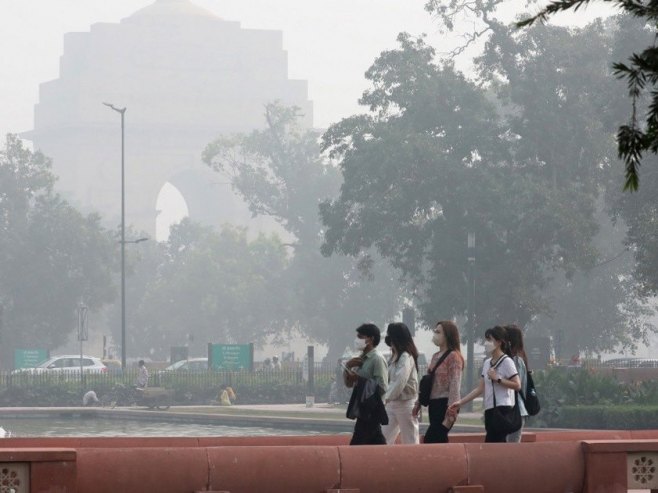 Toksični smog u Indiji prekrio Tadž Mahal, odloženi letovi za Nju Delhi