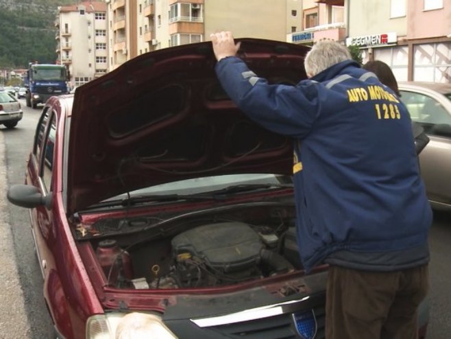 Besplatna kontrola tehničke ispravnosti vozila u Trebinju - Foto: RTRS