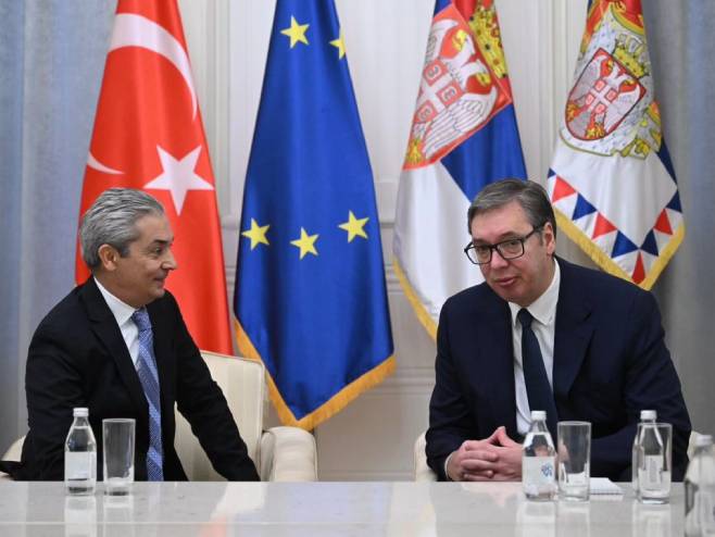 Vučić primio u oproštajnu posjetu ambasadora Turske Hamija Aksoja