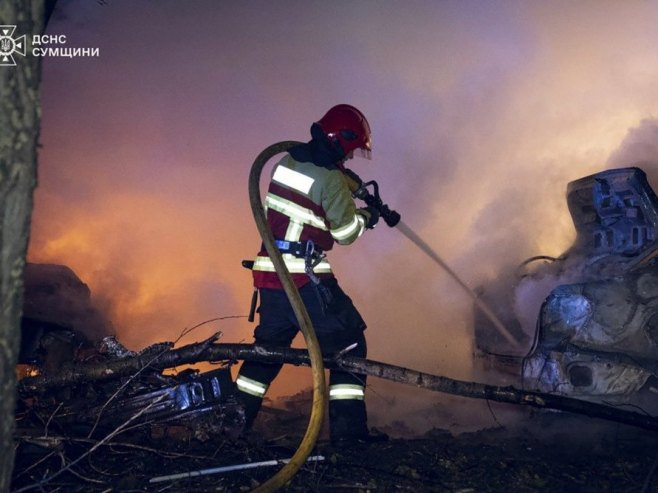 Raketni napad (Foto: EPA-EFE/STATE EMERGENCY SERVICE HANDOUT/ilustracija) - 