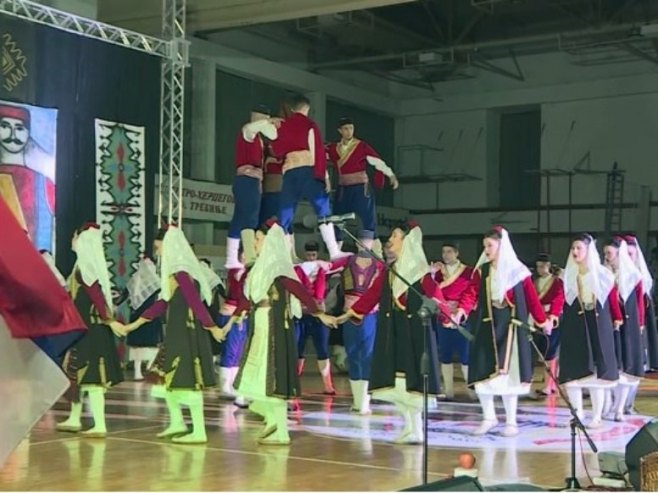 U Trebinju 400 folkloraša uveličalo tradicionalni godišnji koncert (VIDEO)