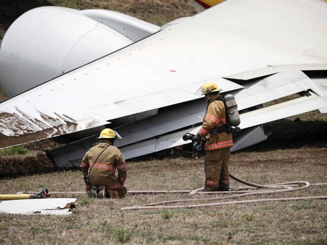 Pad aviona (Foto: EPA-EFE/Jeffrey Arguedas/ilustracija) - 