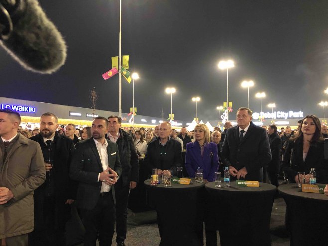 Predsjednik Srpske u Doboju na otvaranju tržnog centra