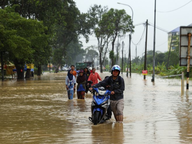 Poplave u Maleziji (Foto: EPA-EFE/FAZRY ISMAIL) - 