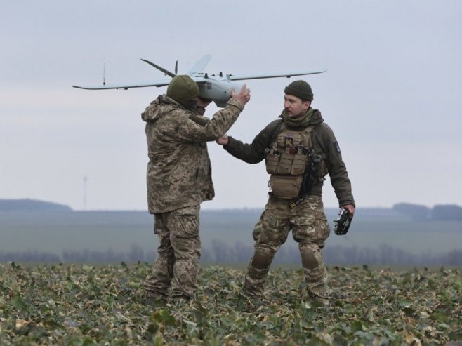 Dron (Foto: EPA/KATERYNA KLOCHKO) - 